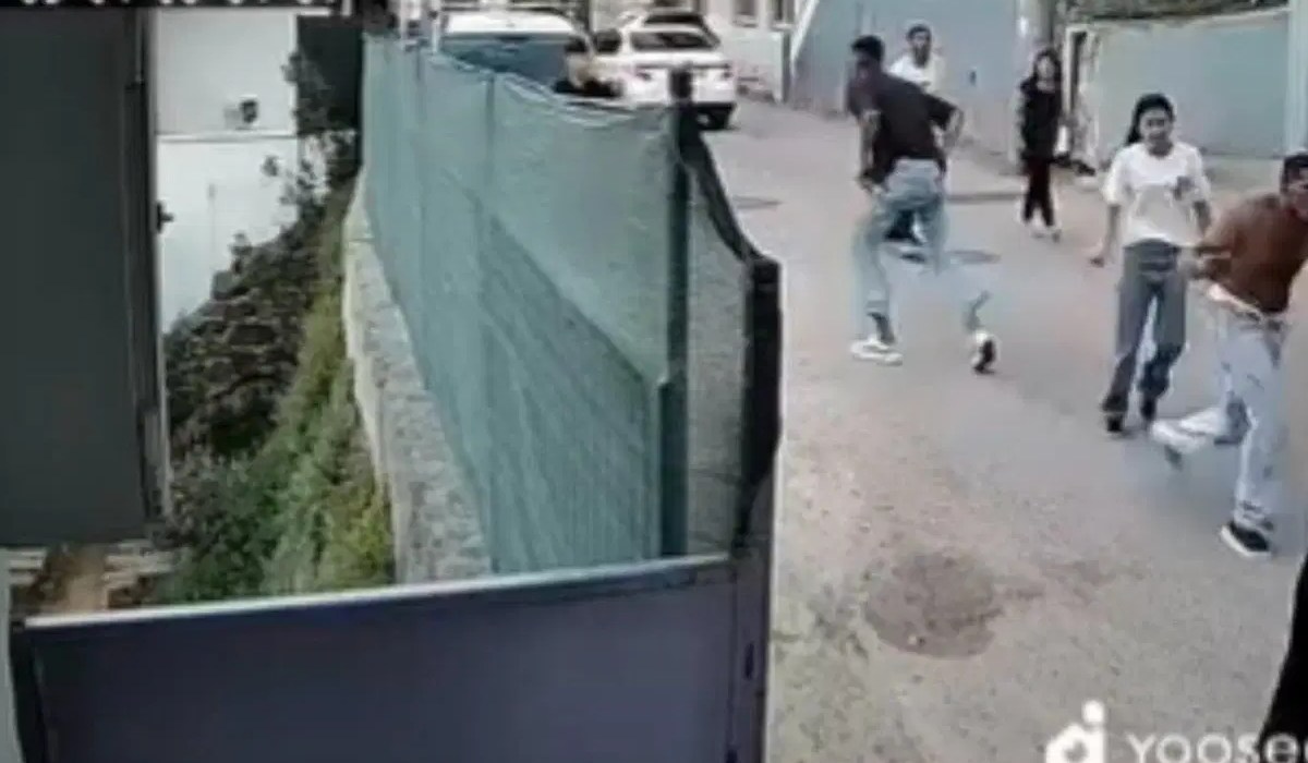 Cezaevinden izinli çıktı, eşi ve evdeki kadını bıçakladı