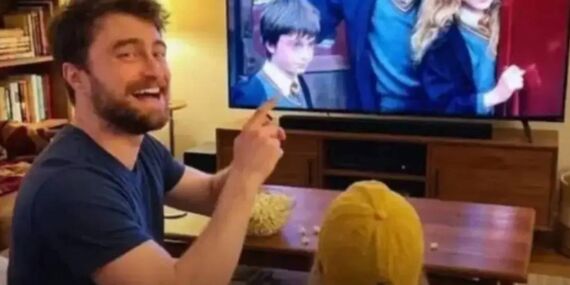 Daniel Radcliffe’ten gülümseten anlar: Oğluyla Harry Potter izledi