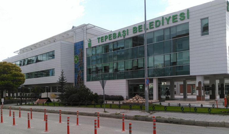 Eskişehir Tepebaşı Belediyesi'ne 'yolsuzluk' operasyonu Gözaltılar var