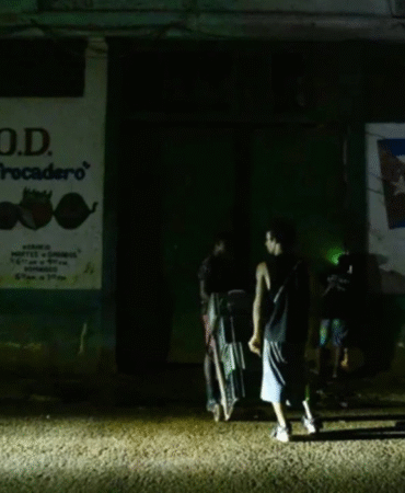 Havana tekrardan karanlıklar içinde kaldı Küba'da halk 'ışıkları açın' sloganı attı