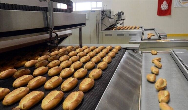 İstanbul Büyükşehir Belediyesi'nden emekliye ücretsiz halk ekmek desteği