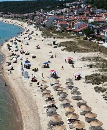 İstanbul’a birkaç saat mesafede tatilci akını Saros Körfezi yabancı turistlerin yeni gözdesi oldu