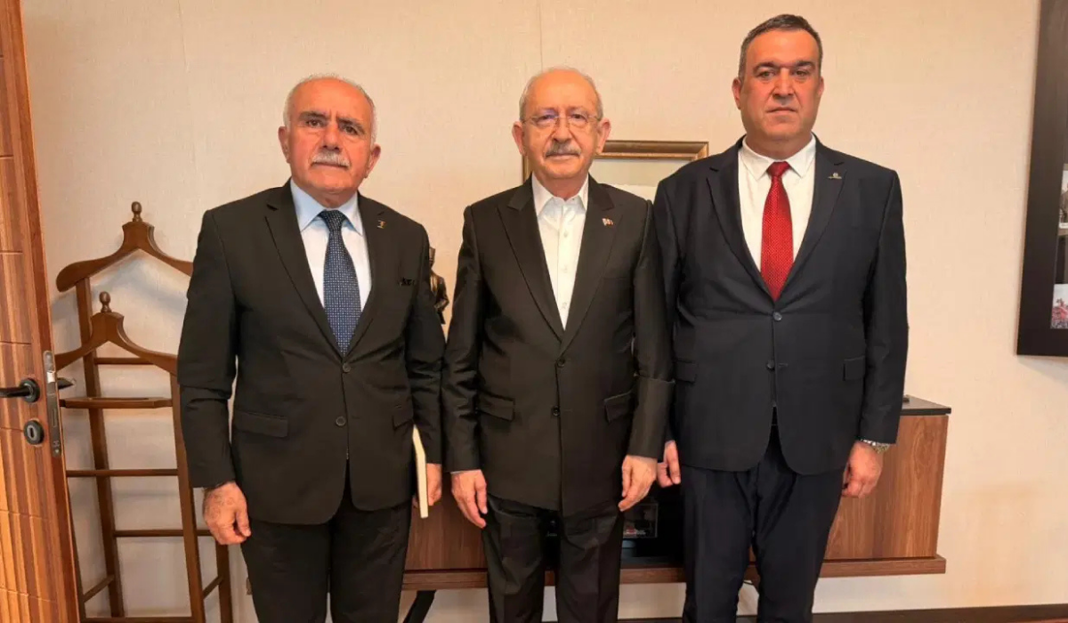Kılıçdaroğlu’ndan sürpriz hamle Gürsel Tekin’in yardımcılarıyla görüştü