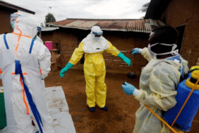 Küresel sağlık alarmı DSÖ, Ebola salgını nedeniyle acil durum duyurdu