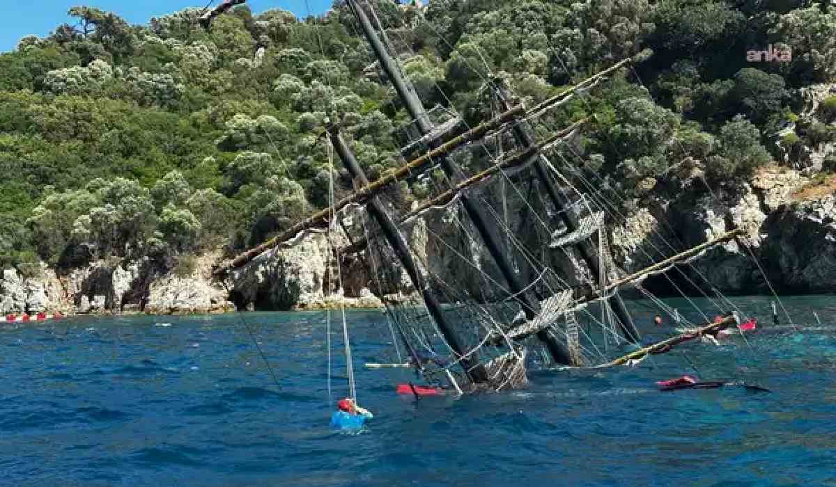 Muğla'da tur teknesi battı