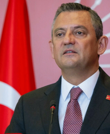 Özgür Özel açıkladı CHP savunma hattından çıkıp 'hücum' stratejisine geçiyor