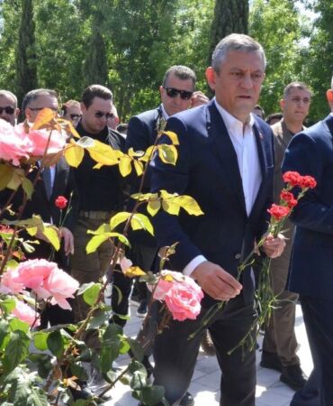 Özgür Özel, maden faciasının 12. yılında Soma'da konuştu 'AK Parti'nin kara düzeni ilk Somalılar tanıdı'