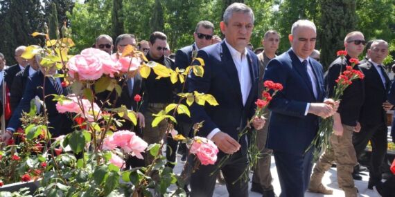 Özgür Özel, maden faciasının 12. yılında Soma’da konuştu: ‘AK Parti’nin kara düzeni ilk Somalılar tanıdı’