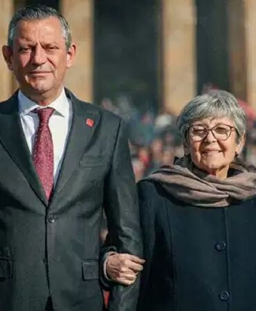 Özgür Özel'den 'Anneler Günü' mesajı
