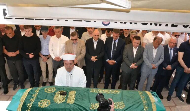 Özgür Özel'in amcası son yolculuğuna uğurlandı