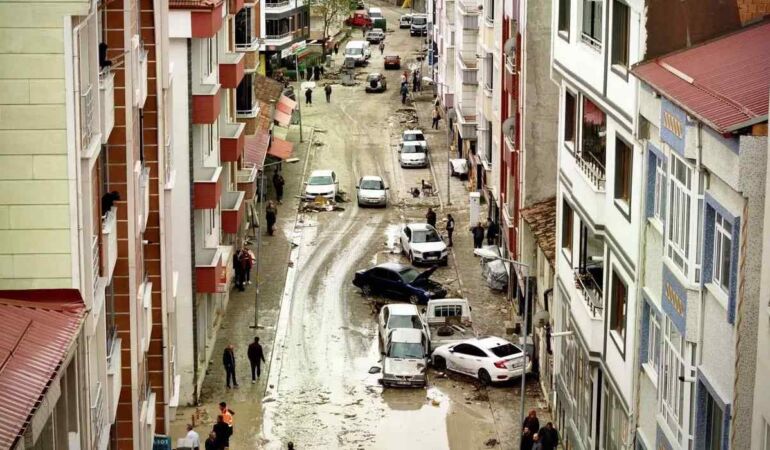Samsun’daki sel için AFAD’dan acil yardım ödeneği