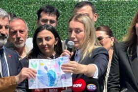 Silivri'de duruşma salonu önünde dikkat çeken çağrı ‘Ne olur bizi adalete inandırın’