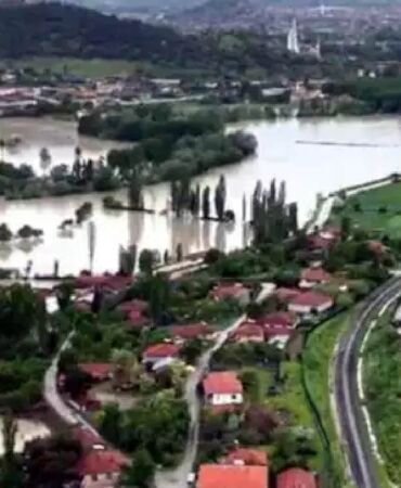 Tokat’ta taşkın riski Polis ekiplerinden tahliye anonsu