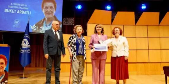 Türkan Saylan için anlamlı gece: Ödüller sahiplerine takdim edildi