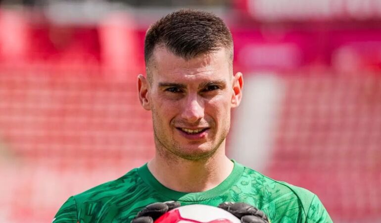 fenerbahçe’de livakovic belirsizliği milli takım kampında açıklama