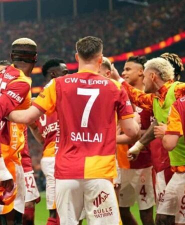 GALATASARAY, FENERBAHÇE’Yİ EVİNDE 2 MAÇ SONRA MAĞLUP ETTİ