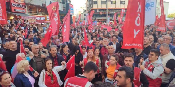 CHP Genel Merkezi polis müdahalesiyle tahliye edildi… İstanbullular sokağa akın etti!