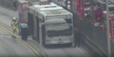 metrobüs yangın