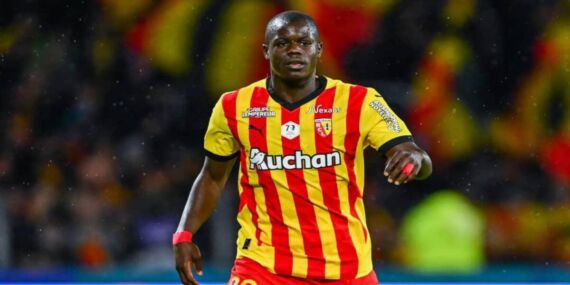 Savunmada öncelik Sarr: Fenerbahçe transferi bitirmeye hazırlanıyor