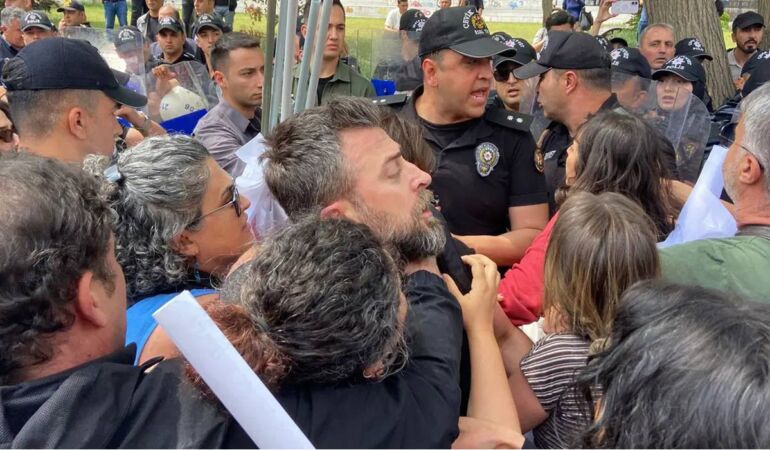 Ankara’da özel sektör öğretmenlerine polis müdahalesi: Sendika Başkanı Eren Edebali dahil çok sayıda gözaltı!