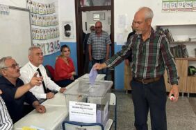 Belediye başkanı ve meclis üyeleri için oy verme işlemi başladı