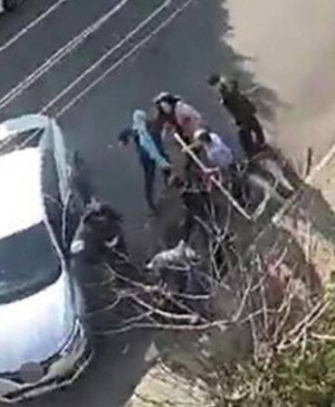 Eski eşini sokak ortasında 15 yerinden bıçakladı Tahliye edildi
