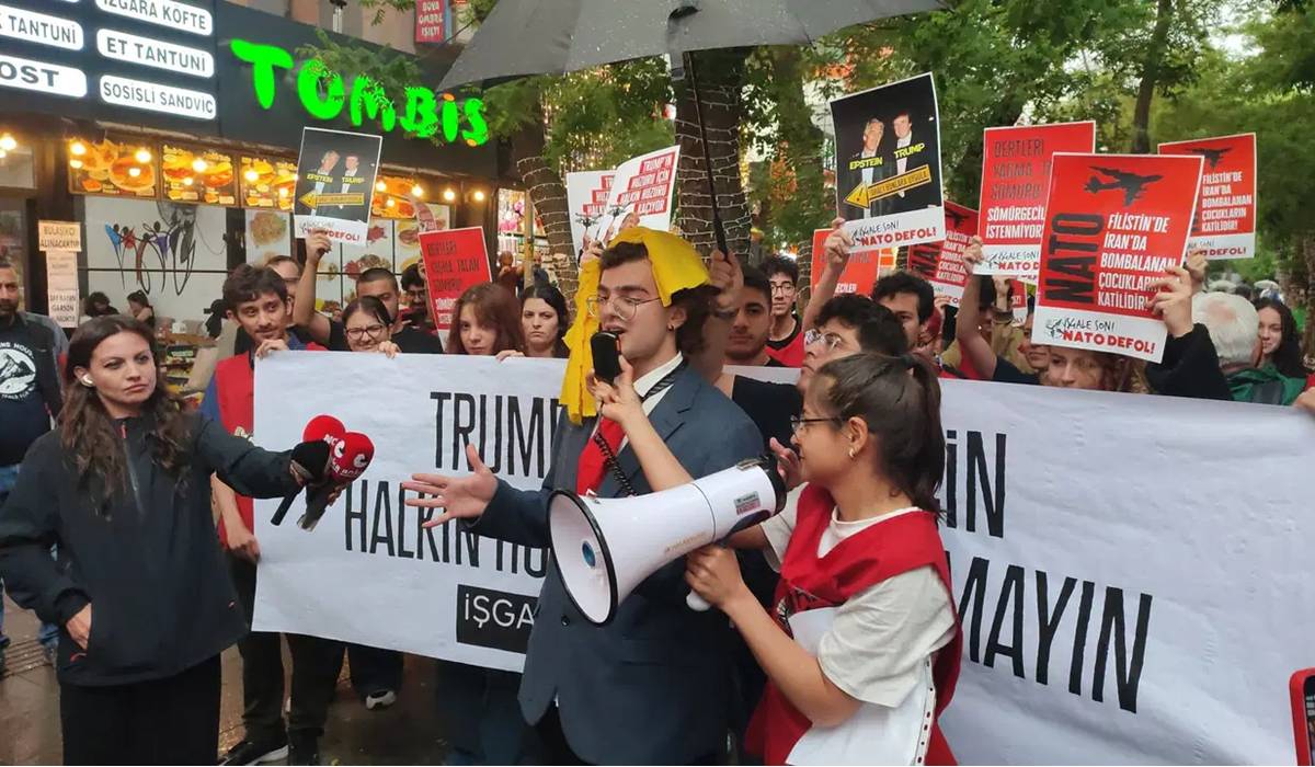 Gençlerden Trump mizansenli NATO tepkisi