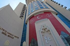 MHP’de 2 ilçe başkanı görevinden istifa etti