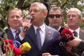 Özgür Özel’den TBMM önünde dikkat çeken açıklama “Bu darbeyi püskürttünüz”