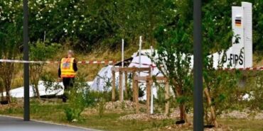 Paraşütçüleri taşıyan uçak düştü 11 kişi hayatını kaybetti