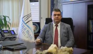 Seferihisar Belediye Başkanı tutuklandı
