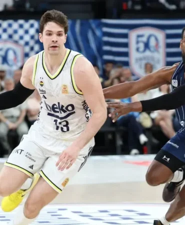 anadolu-efes-fenerbahceyi-yenip-