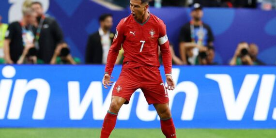 Özbekistan karşısında ağları havalandırdı: Cristiano Ronaldo adını Dünya Kupası tarihine yazdırdı