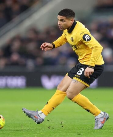 everton-v-wolverhampton-wanderer