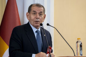 galatasarayda-baskanliga-tek-ada