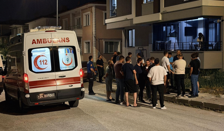 Erzincan’da çifte cinayet: Eski eşini ve yanındaki kişiyi öldürdüp teslim oldu