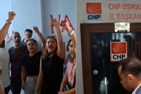 CHP Osmaniye İl Başkanlığı'nda gerginlik Parti binasına çilingir ve polis eşliğinde girildi