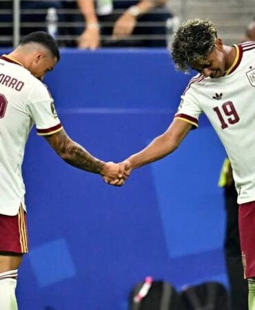 Dünya Kupası'nda ilk finalist İspanya Fransa'yı 2-0 mağlup etti