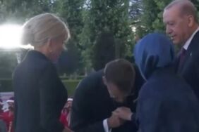 Emine Erdoğan ile Macron arasında dikkat çeken an Karşılama görüntüleri gündem oldu