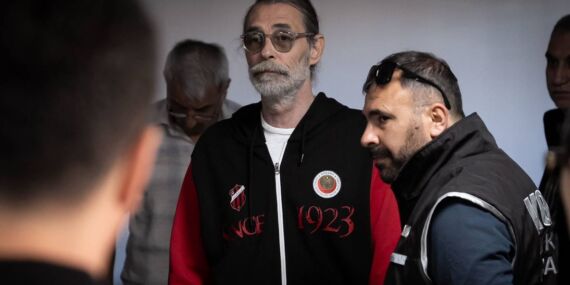 Etimesgut Belediyesi’ne operasyon: Erdal Beşikçioğlu gözaltına alındı