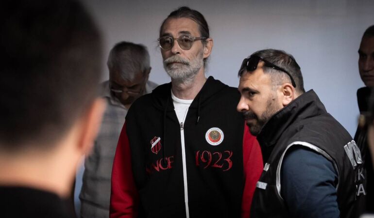 Erdal Beşikçioğlu 3