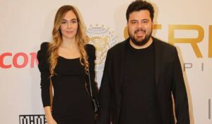 Eser Yenenler berfu yenenler