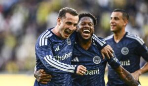 Fenerbahçe, LASK Linz'i 2-1 mağlup etti