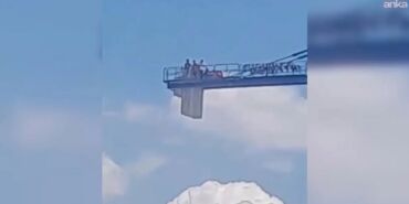Isparta'da TOKİ şantiyesinde ücret iddiası 3 işçi kule vincin üzerine çıktı
