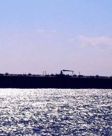 Karadeniz’de tanker saldırıları sürüyor Petrol yüklemeleri yeniden durdu