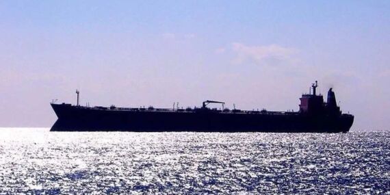 Karadeniz’de tanker saldırıları sürüyor: Petrol yüklemeleri yeniden durdu