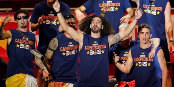 Marc Cucurella sözünü tuttu: Teknik direktörünün yüzünü dövme yaptırdı