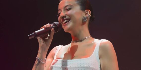 Melike Şahin’den hayranlarına duygusal mektup: Bebeğinin cinsiyetini açıkladı