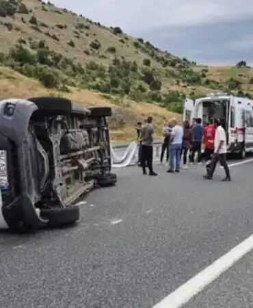 Minibüs devrildi Çok sayıda yaralı var