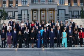 NATO Zirvesi'nde aile fotoğrafı Erdoğan ile Trump yan yana poz verdi